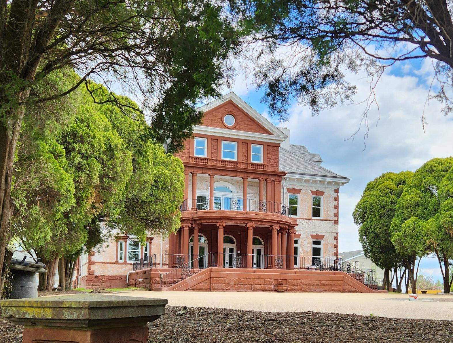 Contribute to the ongoing preservation of Annaburg. Your gift of $25 or more will help preserve this local landmark and continue to make the house and grounds accessible to the community.