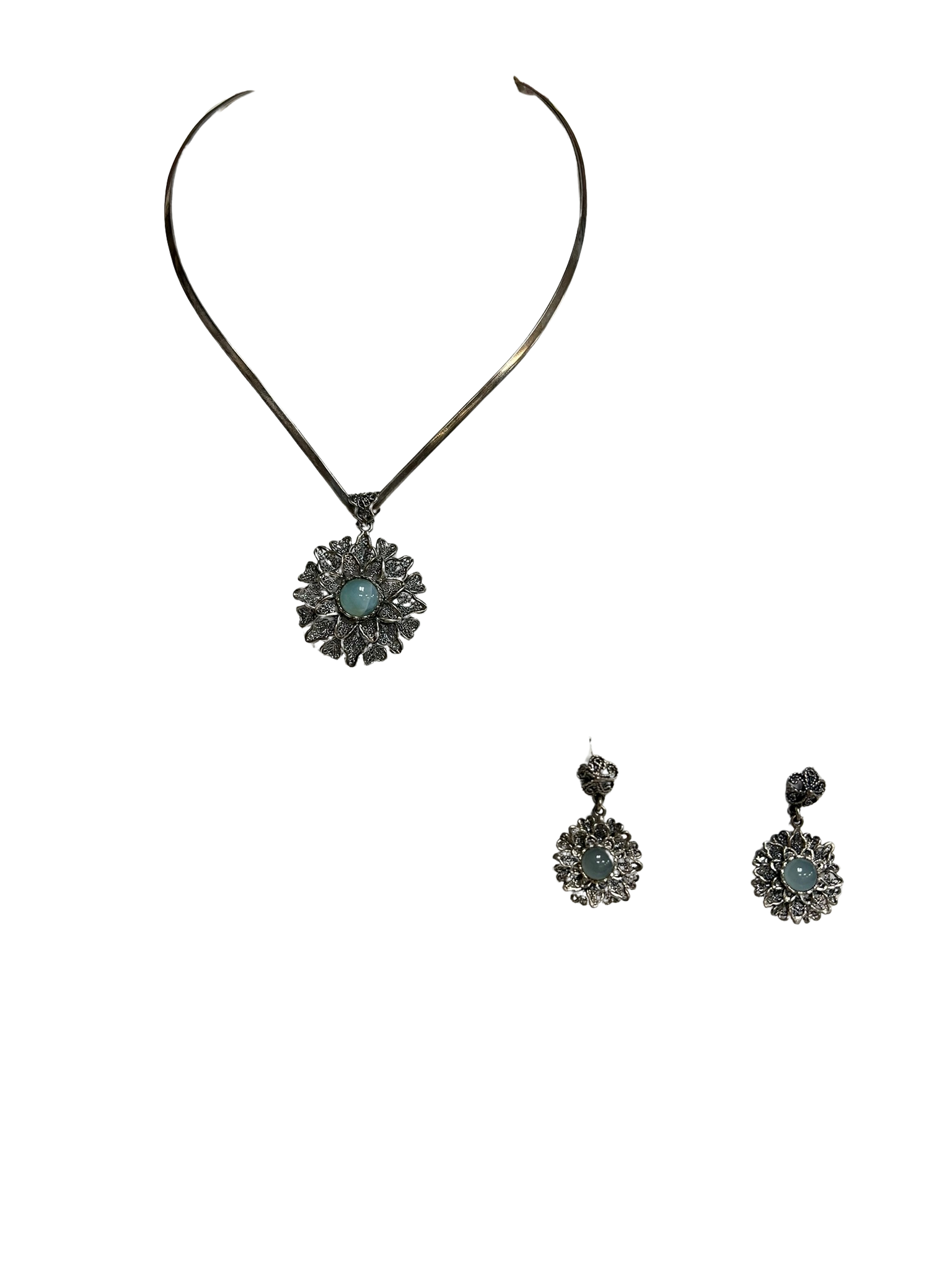Flower Jewelry set with necklace and earrings on a white background